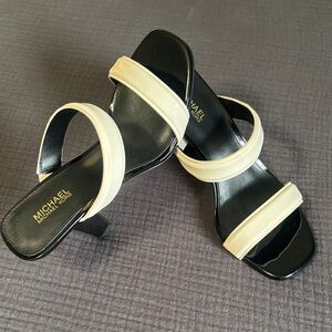 MICHAEL Michael Kors Black & Cream Double-Strap Mid Heel Sandals Size 5.5